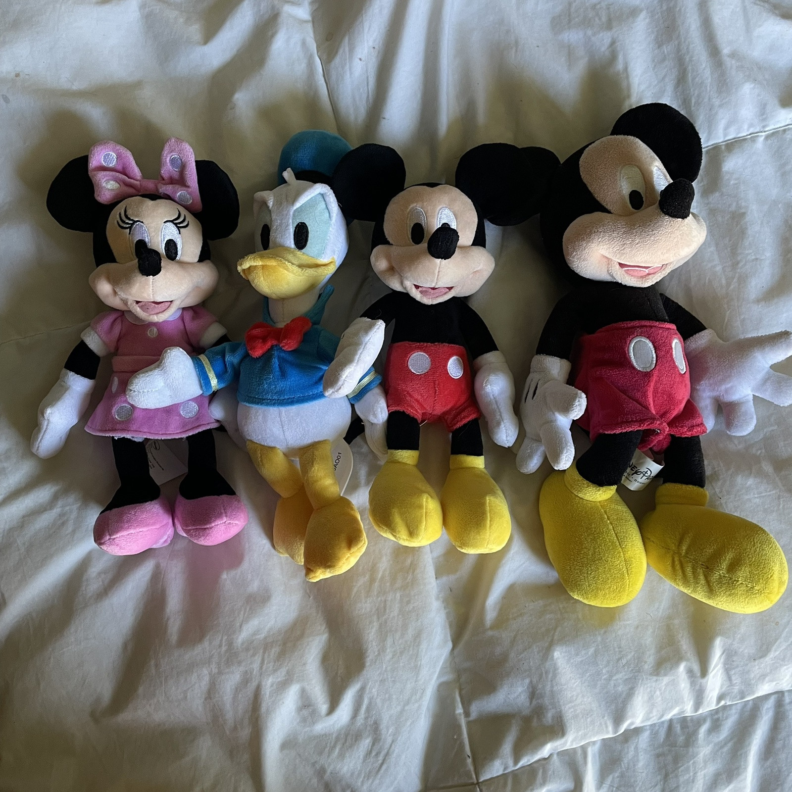 Disney Plushies Lot Mickey Minnie Donald  L12