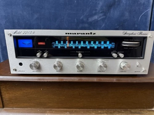 MARANTZ 2215B VINTAGE STEREO RECEIVER -SERVICED - CLEANED - TESTED