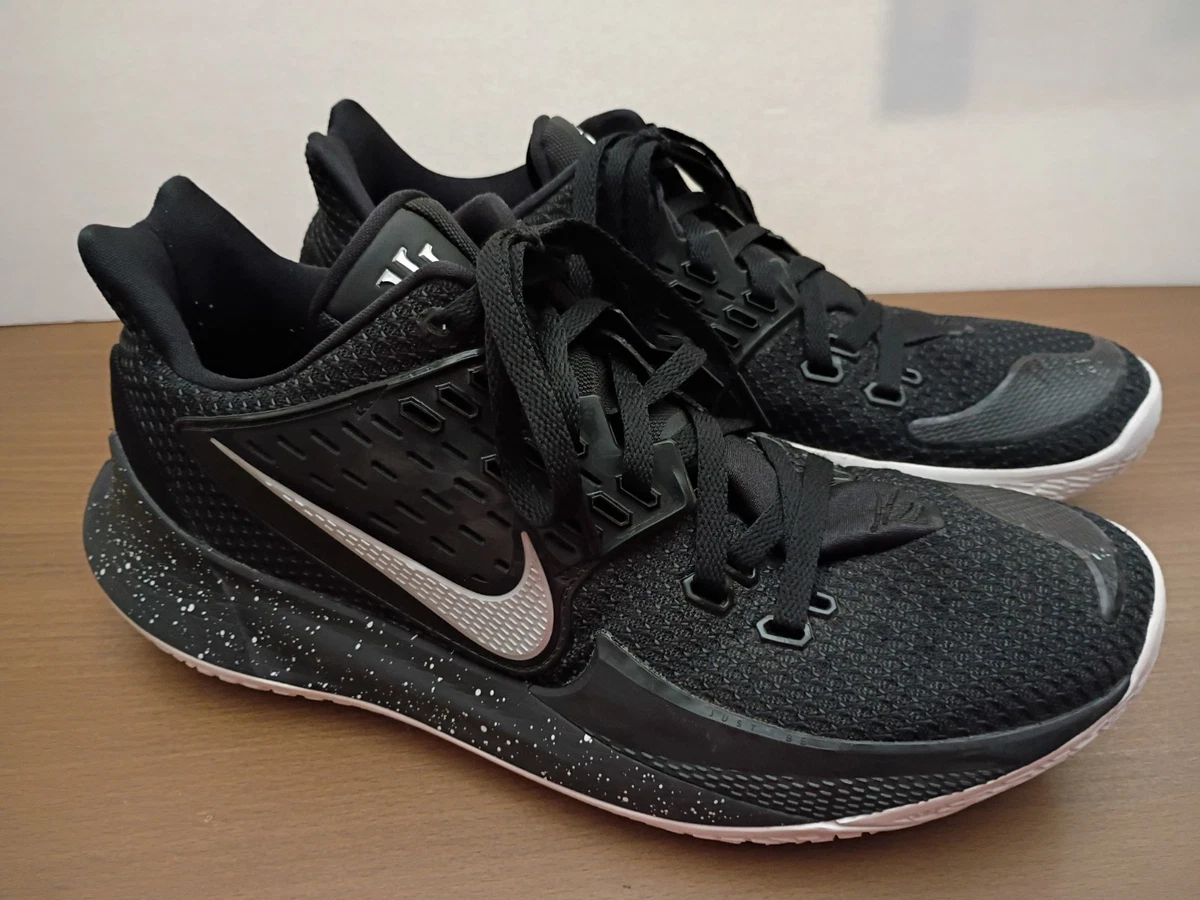 Preços baixos em Nike Kyrie 2 Low Black | eBay