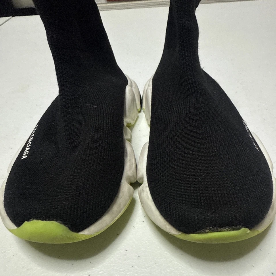 BALENCIAGA KIDS Black  ‘SPEED’ SOCK SNEAKERS SIZE 9-9.5 ( ONLY  1 INSOLE ) - Image 4 of 4