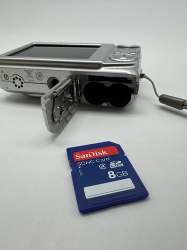 Fujifilm Finepix AX AX300 Digitalkamera Kompakt 14MP Silber 5x Optischer Zoom - Bild 9 von 11