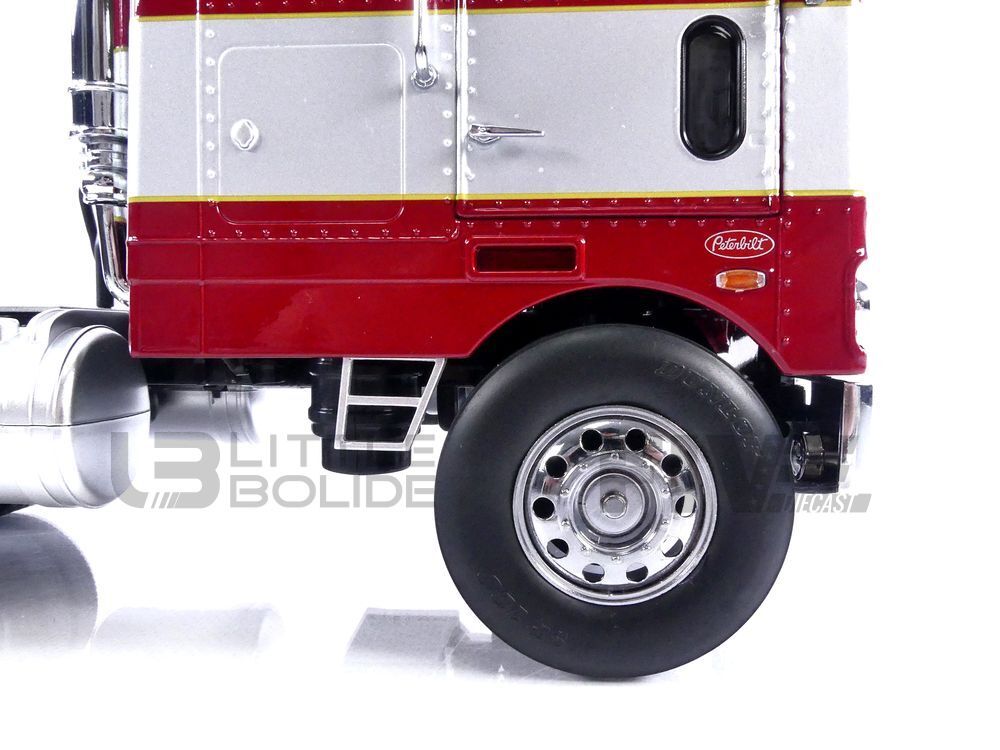 Peterbilt 352 Pacemaker 1977-1979 Red Metallic/ Silver 1 18 Peterbilt 352 Pacemaker 1977-1979 Red Metallic/ Silver 1 18