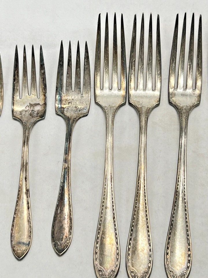 Community Plate 1910 Sheraton Pattern Flatware Set 11pc Fork Knife Salad Fork - Image 3 of 4