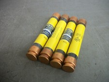BUSSMANN LOT OF 4 LOW-PEAK FUSES LPS-RK-5SP 5AMP 600VOLT NOB
