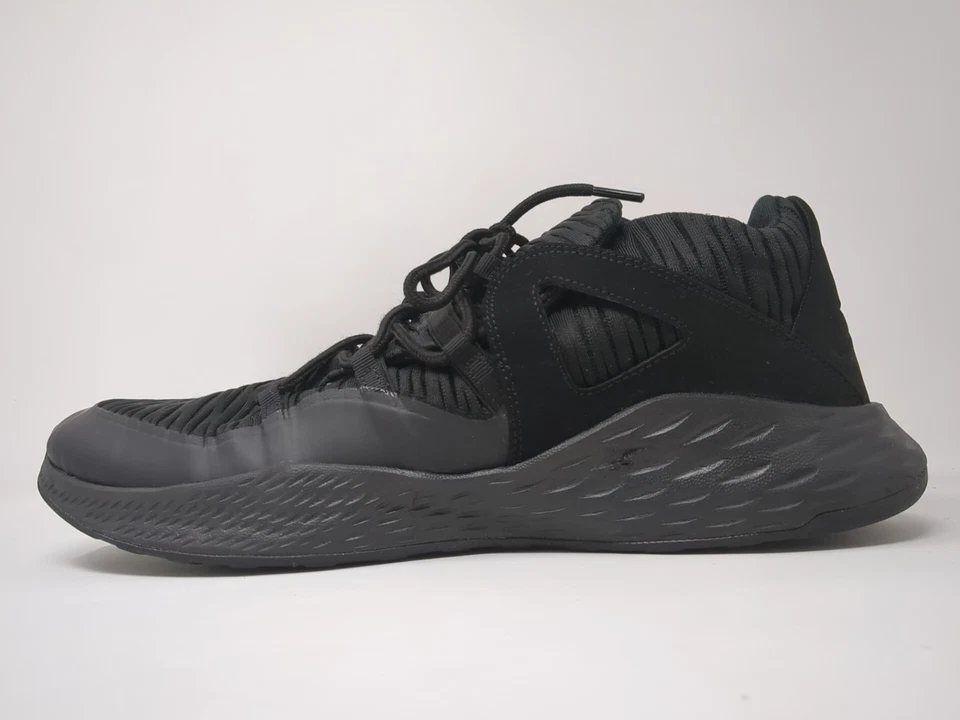 Talla 14 - Air Jordan Formula 23 Low Negro - ¡Sin chirridos! 😜 2017 usado en excelente estado Foto 2 de 4