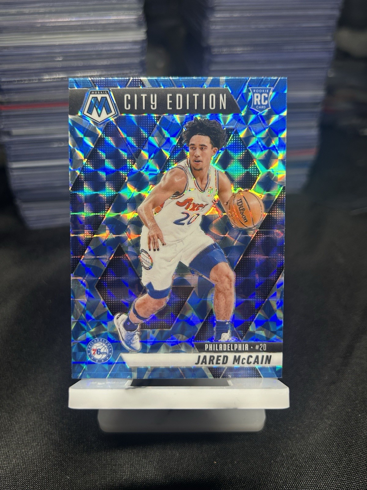 2024-25 Panini Mosaic City Edition Jared McCain #277 Reactive Blue Mosaic 76ers