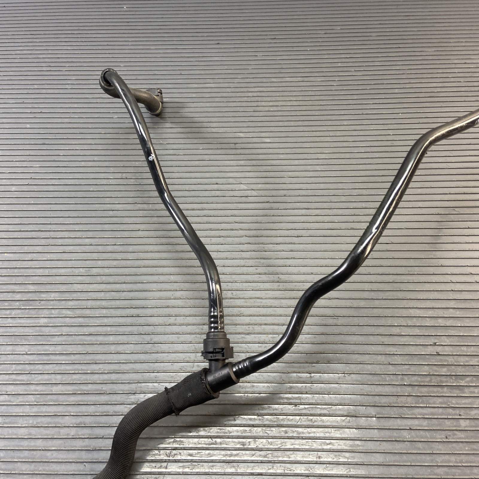 BMW i8 2014-2020 Hose pipes Set of 3