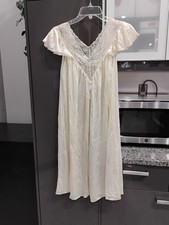 VINTAGE MISS ELAINE YELLOW KNEE LENGTH NYLON NIGHTGOWN SIZE M MADE IN USA F27