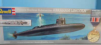 Revell Polaris Submarine USS Abraham Lincoln Ltd Edition Plastic Model New