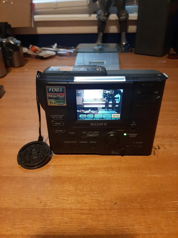 Sony Mavica MVC-FD83 0.9 MP Digital Camera - Silver Tested No Battery - Image 3 of 3