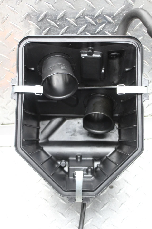 Ducati Multistrada 620 2006 caja de aire caja de filtro de admisión de aire Foto 2 de 4