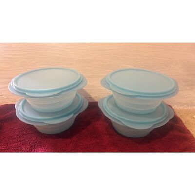 Tupperware Collapsible 4 cup  Bowl #5453 Lot of 4 Blue  