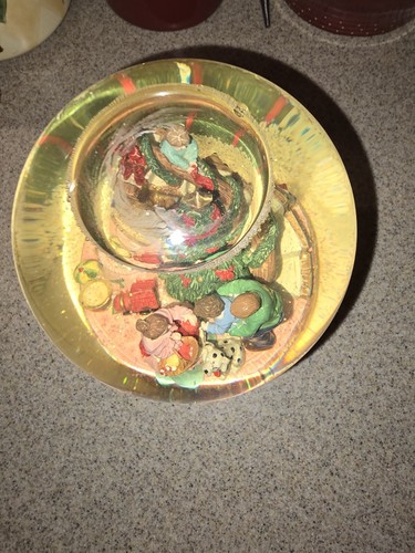 Vintage 1990s Grandeur Noel Musical Water Globe Collector’s Edition Christmas - Picture 12 of 12