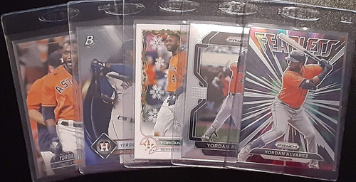 Yordan Alvarez [Gold Prizm] #66 2022 Panini Prizm card