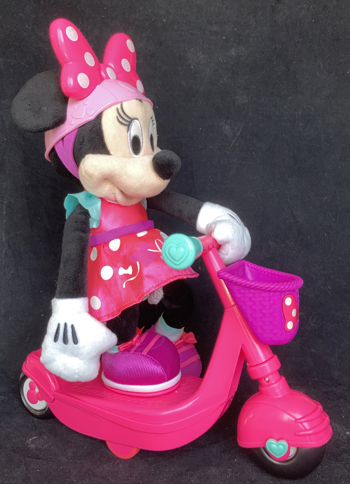 disney sing and spin scooter minnie