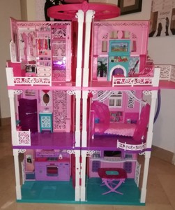 casa di barbie tre piani con ascensore