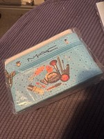 Mac Selfridges Make Up Set