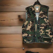 Vintage GAME WINNER SPORTSWEAR HUNTING Mens Camo Vest Large POCKETS