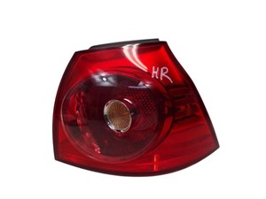 Rückleuchte Rücklicht aussen rechts passt für VW GOLF V (1K1) 1.6 6945096