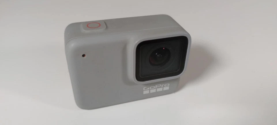 GoPro Hero 7 Action Camera White Edition With 32GB SD Card & Charge Cable - Image 4 of 4