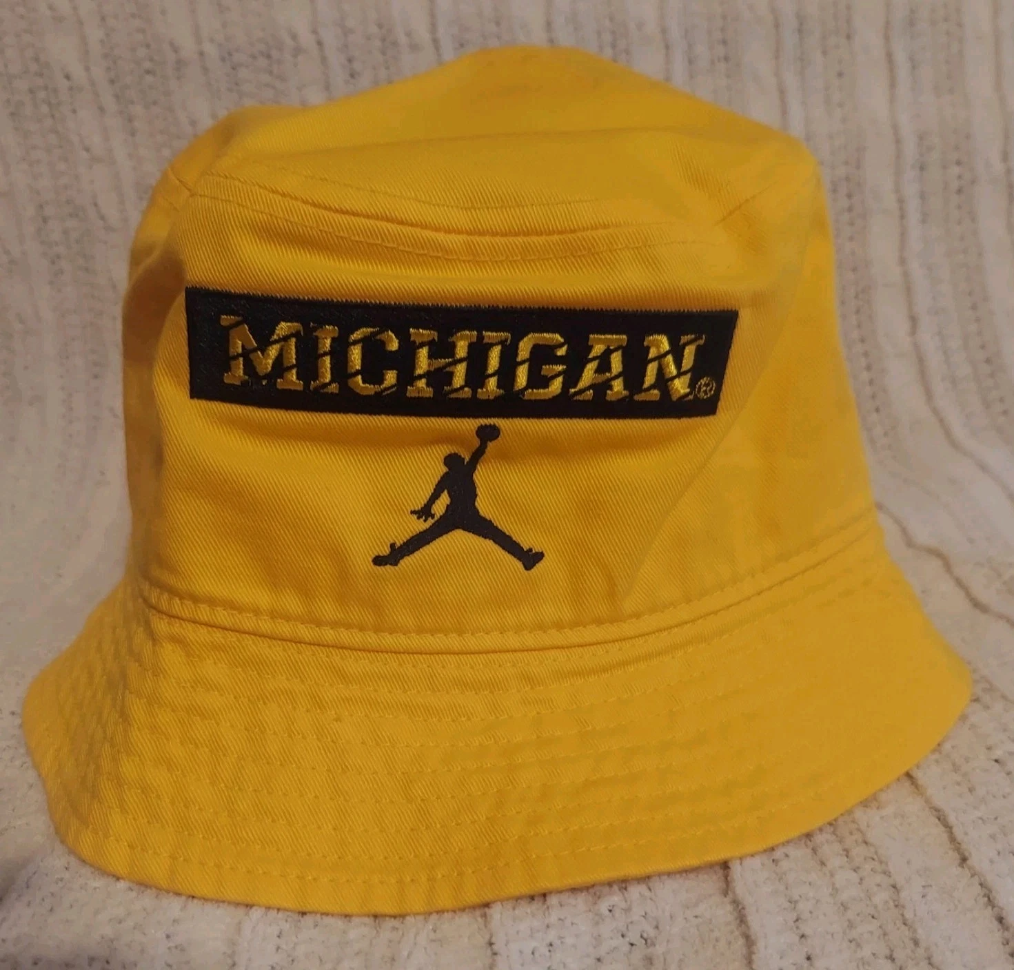 Michigan State Wolverines Jordan Apex Bucket Hat Size L Yellow College NCAA NWT
