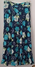 VINTAGE JANICE McCARTY BLUE FLORAL PRINT MIDI LENGTH 100 RAYON SKIRT SMALL EUC