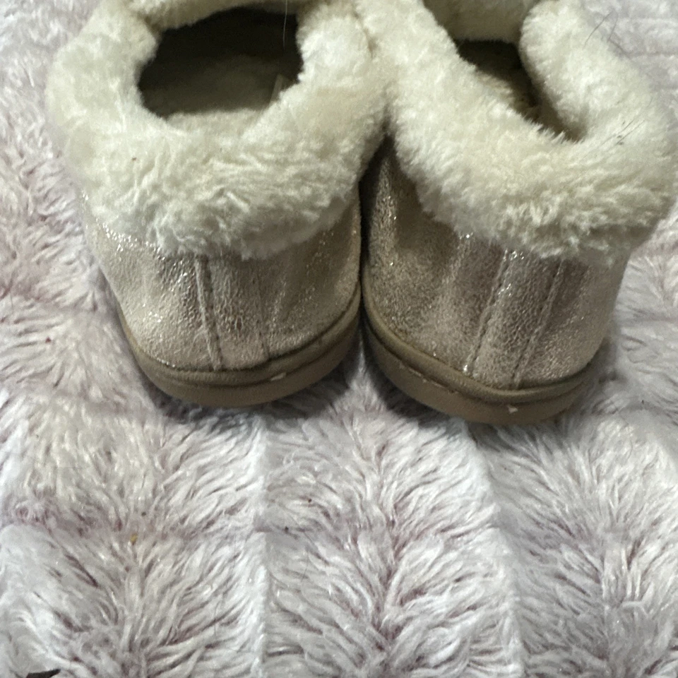 Zapatillas de mocasín metálicas para mujer con forro de piel sintética Foto 3 de 4