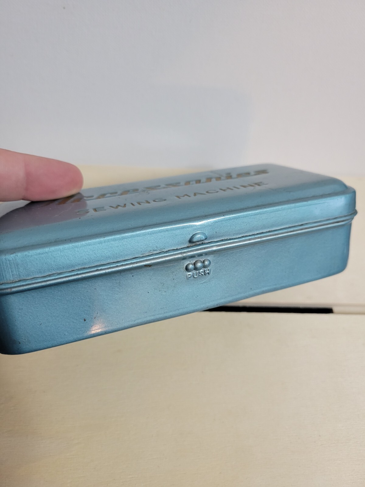 Vintage Accessories Sewing Machine Tin Hinged Lid Box Blue WITH