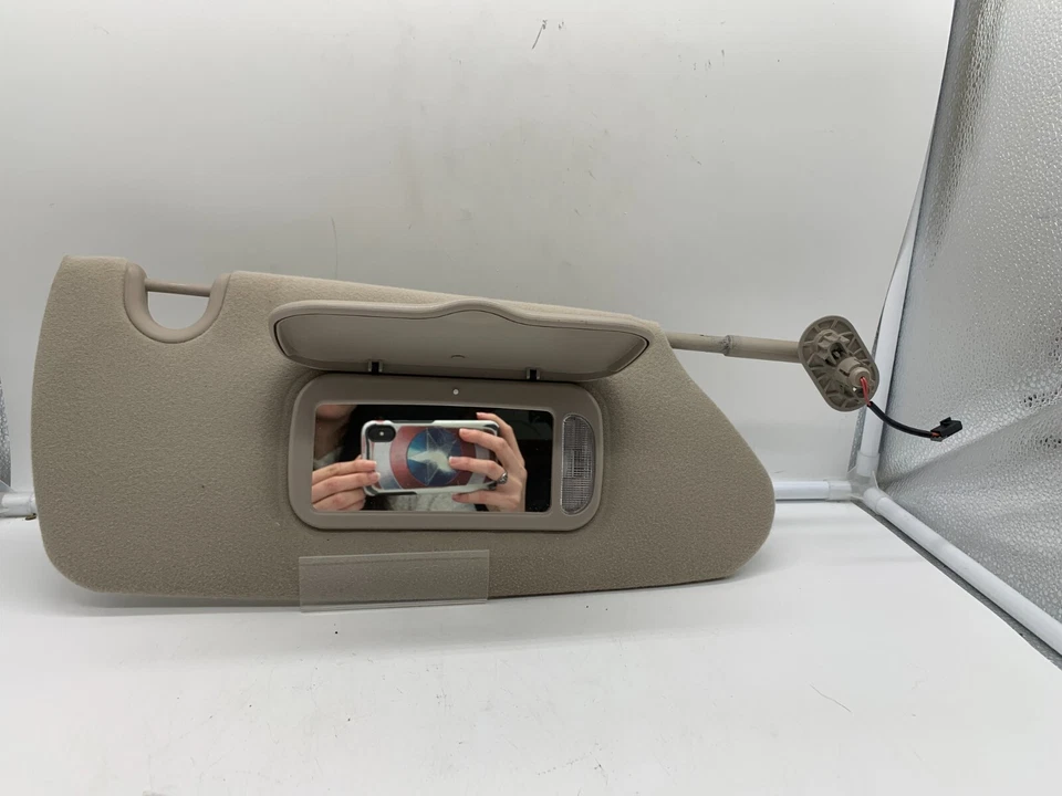 Chrysler Pacifica 2004-2006 pasajero parasol iluminado OEM E02B64006 Foto 4 de 4