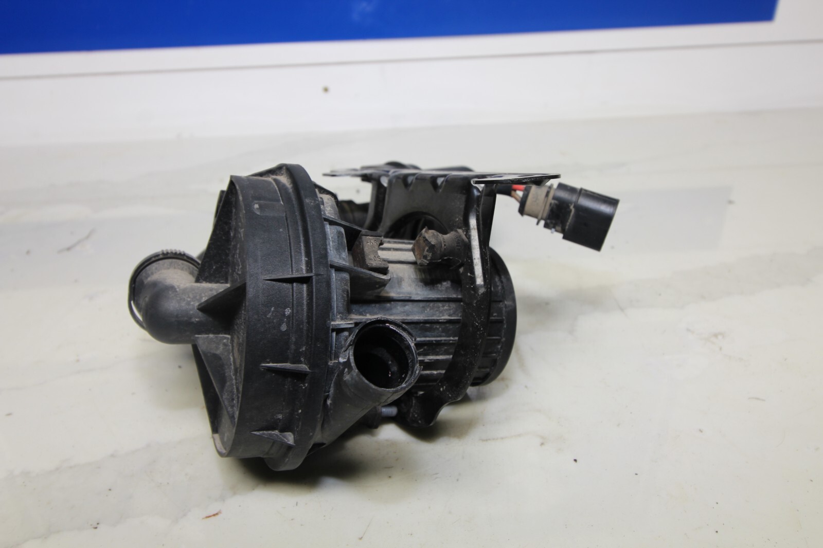 17-21 AUDI R8 V10 PLUS RWS OEM SECONDARY AIR INJECTION PUMP 4S0906601