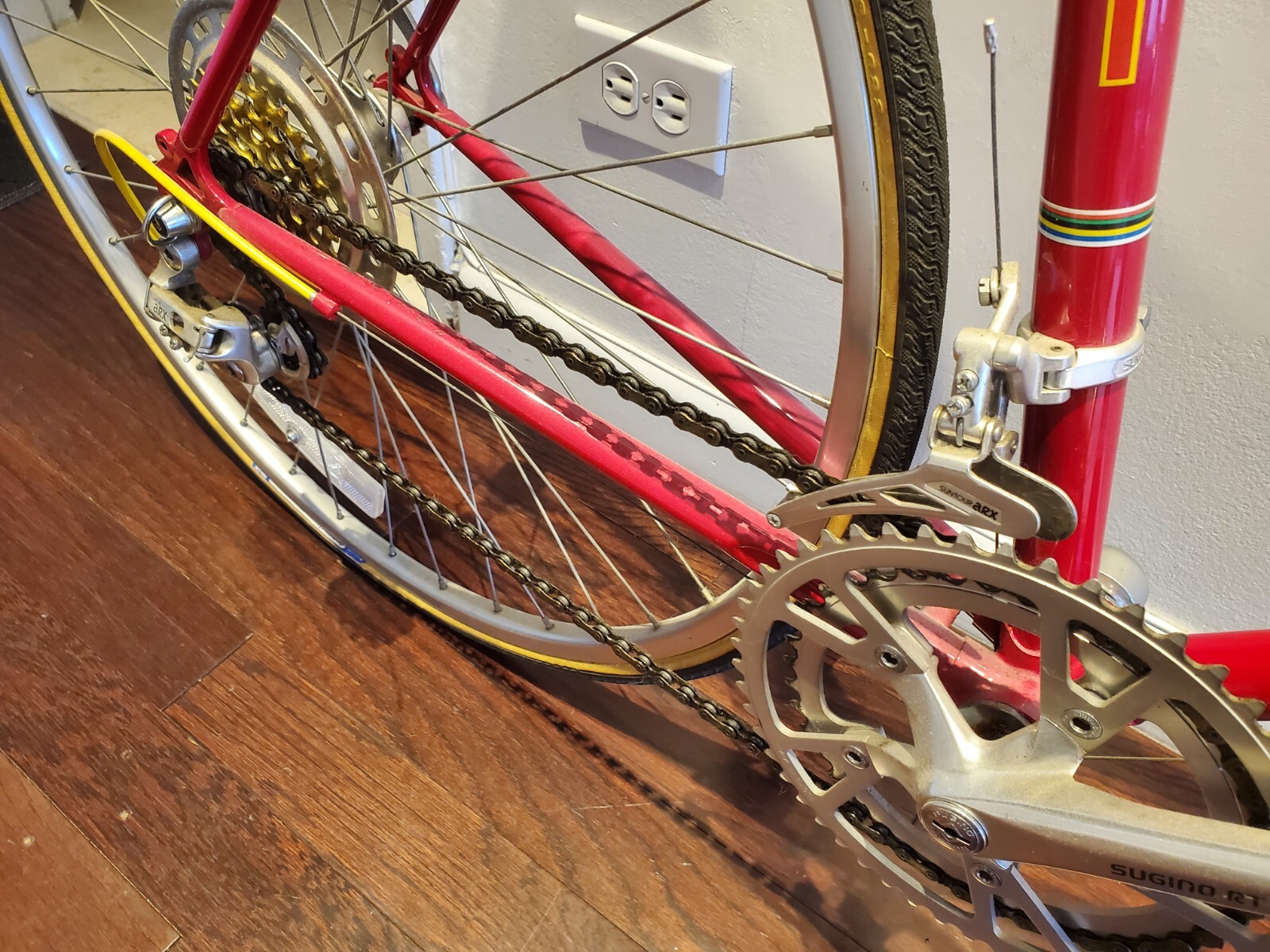 Club Fuji VALite 1984 Vintage Bike in Winner Red