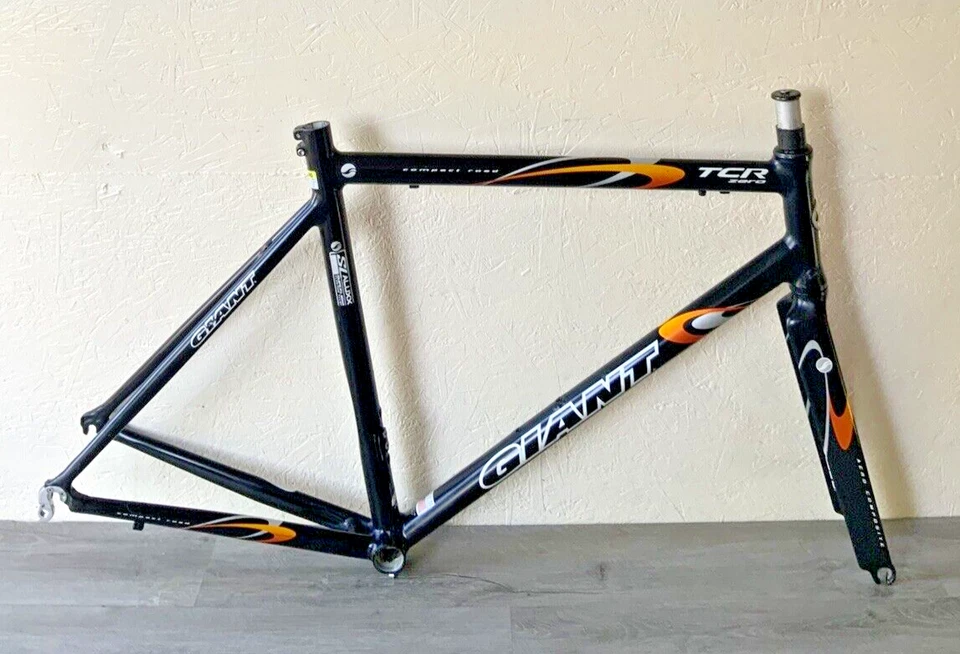 QUADRO DE BICICLETA DE ESTRADA GIGANTE TCR ZERO GRANDE ALUMÍNIO CARBONO 2,0 KGS - Imagem 2 de 4