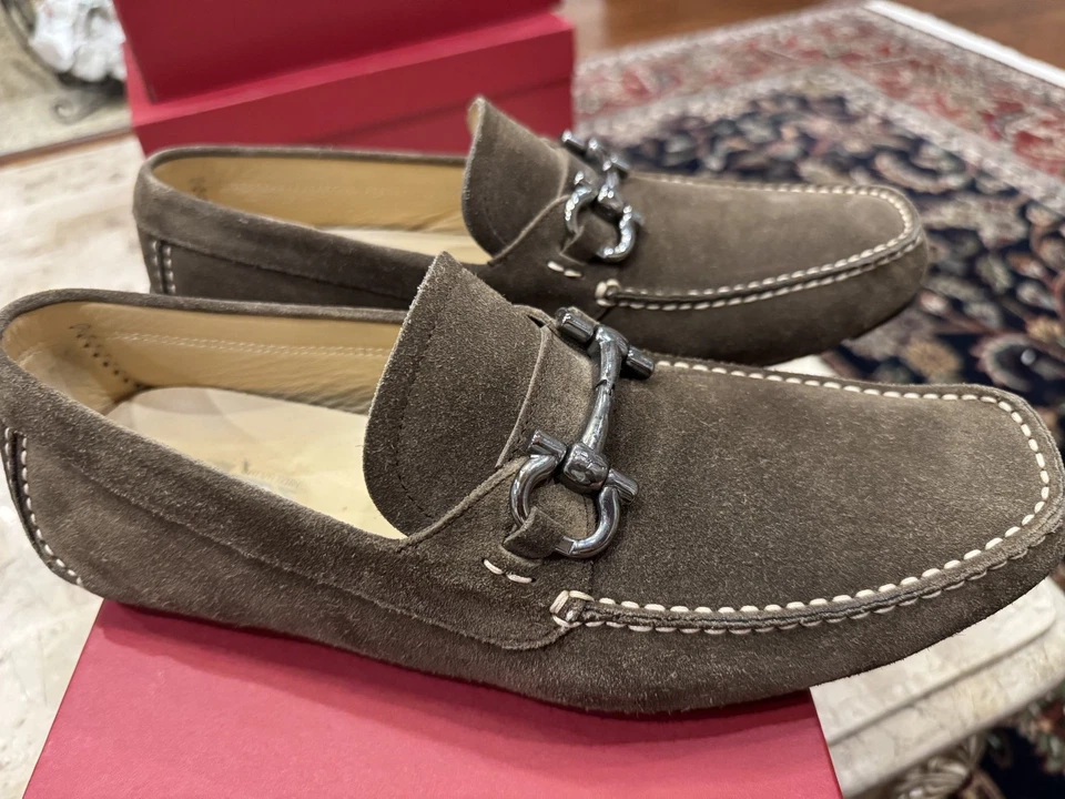 Mocasines de gamuza Salvatore Ferragamo, sin cordones, marrón medio para hombre talla 10 EE Foto 3 de 4