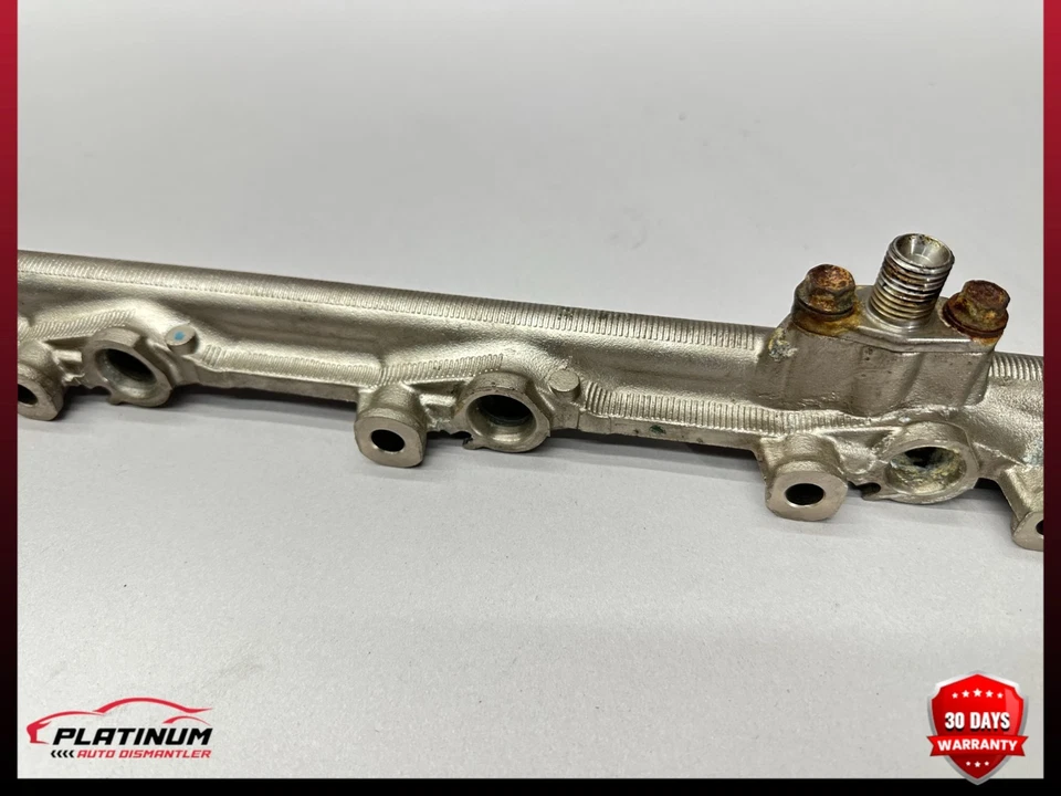 Riel inyector de combustible lado pasajero derecho Lexus IS-F OEM 2327028040 2008-2014 Foto 3 de 4