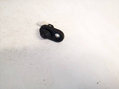 Fuel tank protection plate