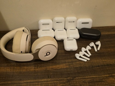 #ad Lot of Apple Airpods Airpod Pros For Parts amp; Repair $125.00