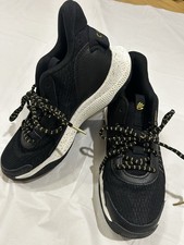 Under Armour Curry 3Z7 Black Metallic Gold 6.5Y