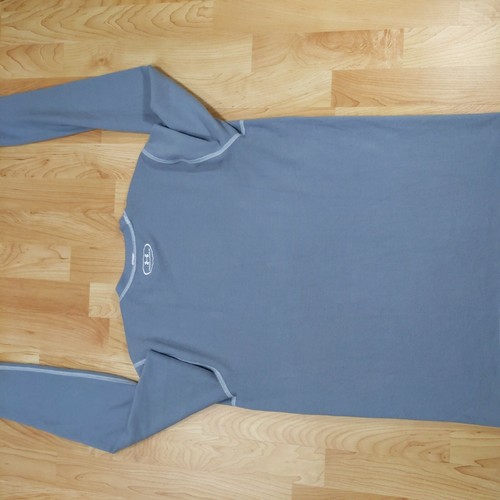 Mens Medium Under Armour Long Sleeve Fleece shirt gray center logo - Picture 6 of 6