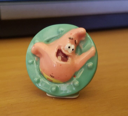 Pendentif Bob L'Éponge émail Argenté - 3,5 Cm, Neuf Sans Emballage, Acier Inoxydable