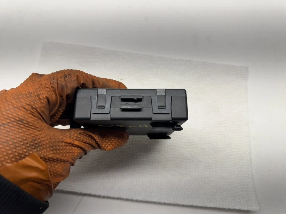 OE 2013-2018 Mercedes-Benz C 250 1.8 RWD Front Right Door Control Module OEM B - Image 3 of 4