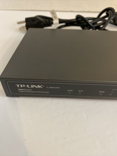 TP-Link SafeStream Gigabit Broadband VPN Router TL-R600VPN With Adapter - Picture 2 of 7