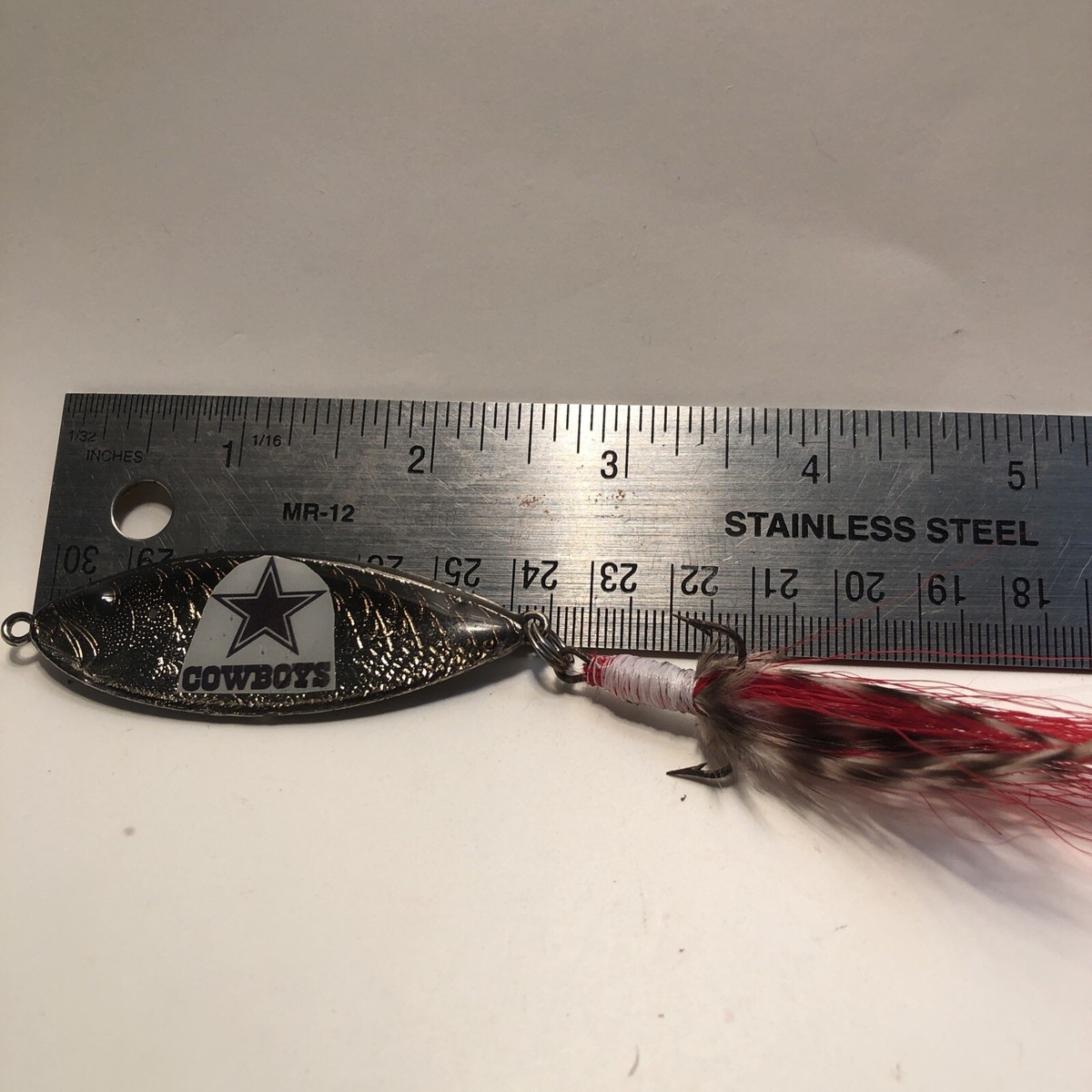 best fishing lne for a cane pole Looking for an easy, affordable, and FUN way to go fishing this summer? Cane  pole fishing might be just the thing! No reel. No fancy gear. Just a bamboo  stick, some line,