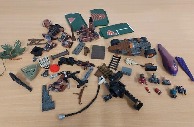 Vintage Konvolut Mega Bloks HALO Ersatzteile Bits, Figuren, Waffen, plus andere