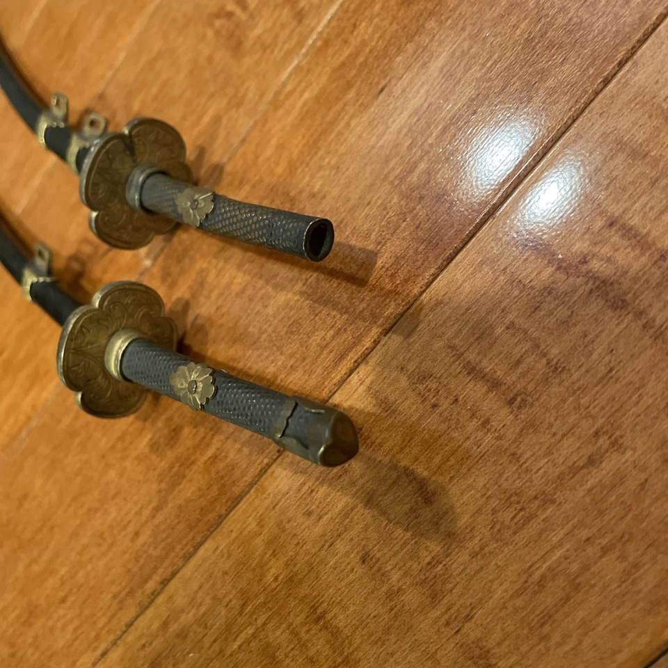 Miniature Real Sharp steel Blade Samurai Swords (pair)  - Image 3 of 4