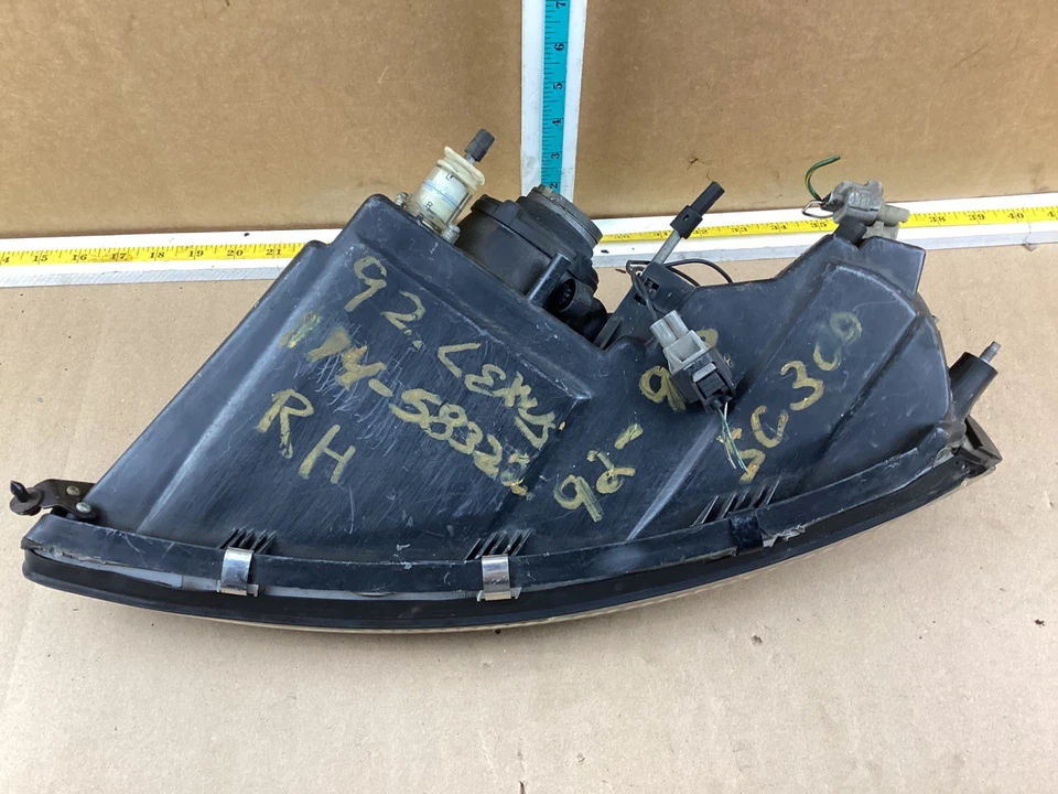 Faro lateral derecho pasajero Lexus SC300 SC400 1992-1993 114-58322R fabricante de equipos originales Foto 4 de 4