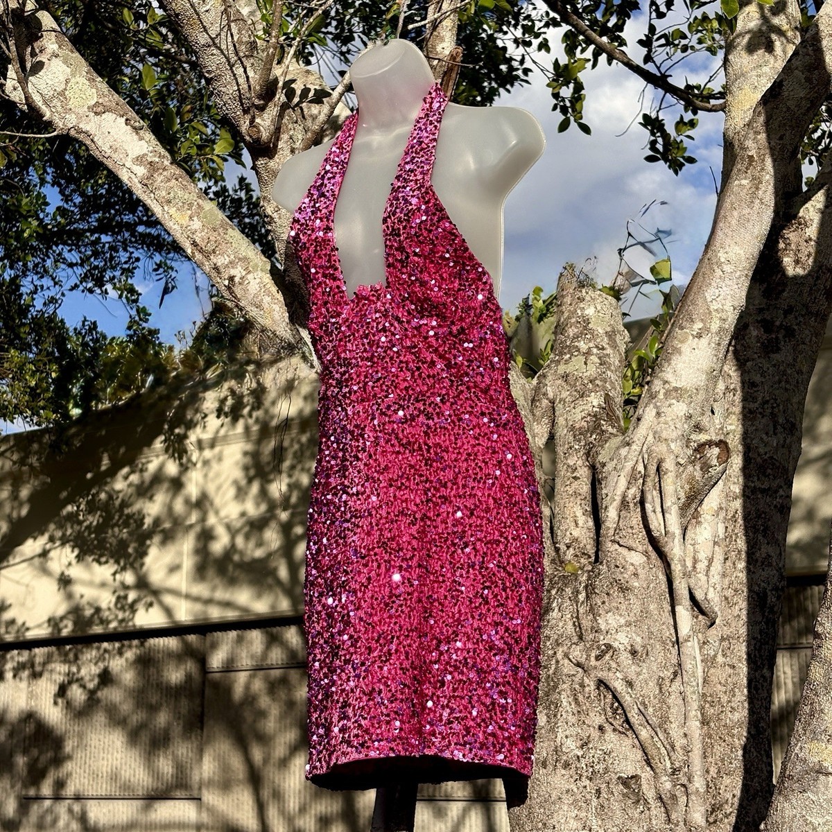 green emerald velvet dress Isabella