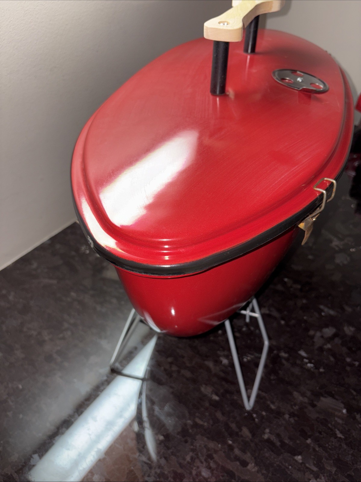 Leinenkugel’s Beer Red Canoe BBQ Grill ManCave Tailgating Canoe-B-Q NEVER USED