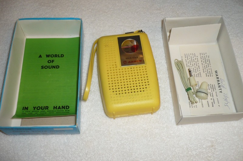 VTG Arrow Transistor AM Radio Model 2601 Used Still in Original Box WORKS! NICE!