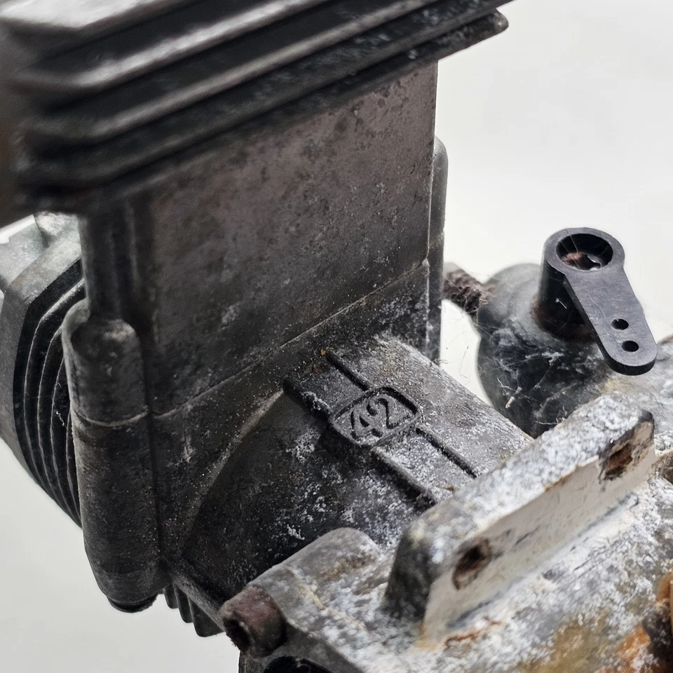 Thunder Tiger GP-42 RC Model Aircraft Engine Muffler For Parts/Rebuild Locked Up - Image 3 of 3