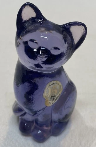 Vintage Fenton Art Glass Amethyst Cat Figurine 95th Anniversary Edition 2.75”